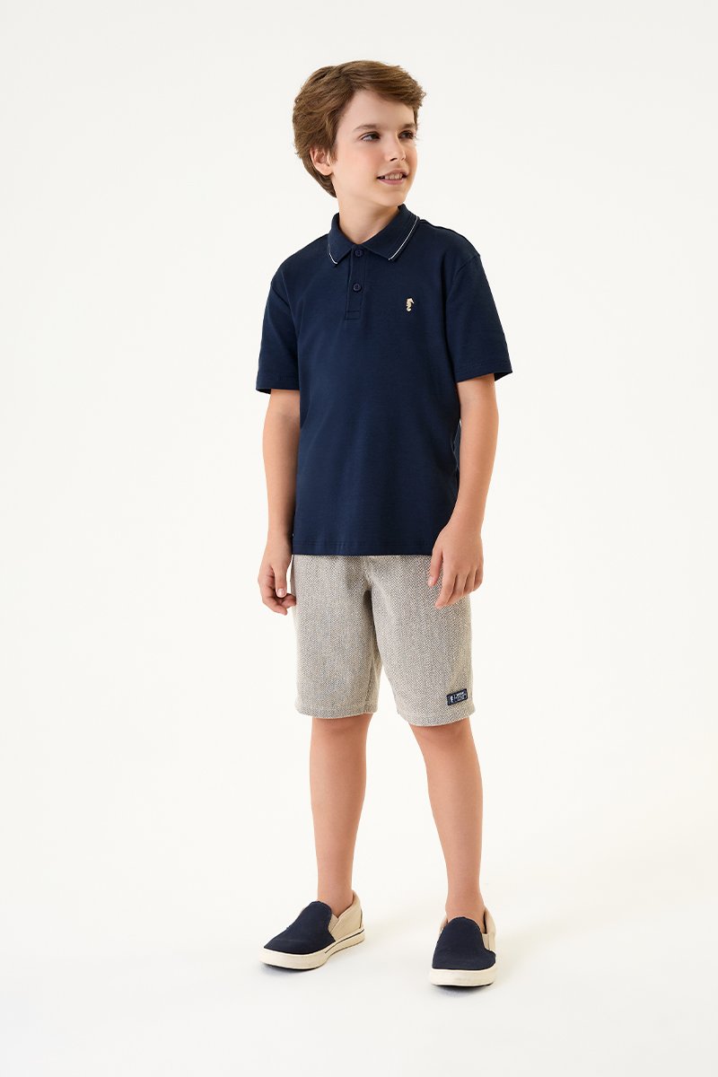Conjunto Infantil Menino Polo em Suedine Leve e Bermuda em Moletinho Eco Trabalhado Chevron